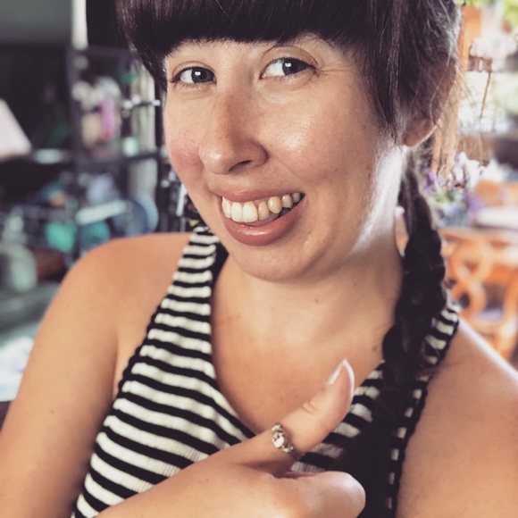 Meet your Posher, Mallory - Picture 7 of 7